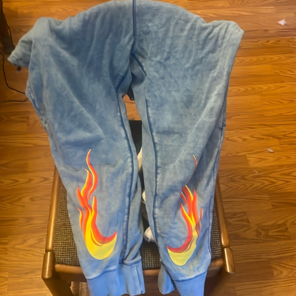 Nike joggers super rare and stylish xl